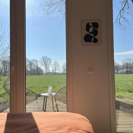 Tinyhouse - De Esdoorn Zes キャンプ場 Neede